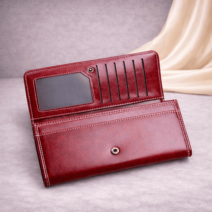 Grand Portefeuille femme en cuir rouge ouvert avec emplacements pour cartes et papiers | Novaleor