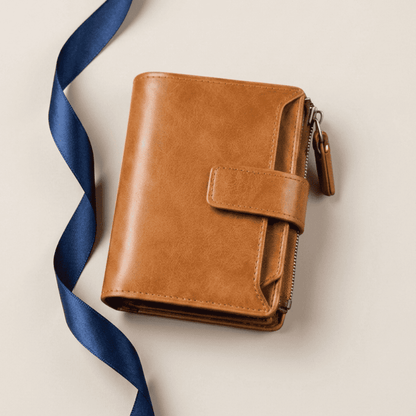 Portefeuille homme compact zippé RFID camel en cuir synthétique Arkos avec ruban bleu nuit — Novaleor