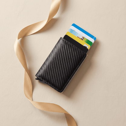 Porte-cartes RFID slim aluminium carbone Carvex avec ruban cognac doré — Novaleor