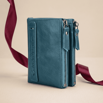 Portefeuille femme compact cuir véritable élégant bleu Lysera avec ruban bordeaux — Novaleor