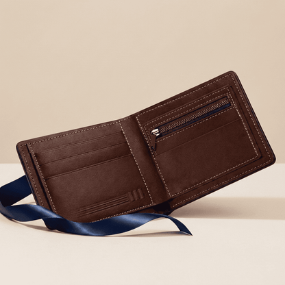 Portefeuille homme compact rétro poche zippée en cuir synthétique marron ouvert Ravian avec ruban bleu nuit — Novaleor