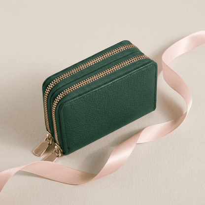 Portefeuille femme compact zippé grande capacité en cuir synthétique vert Serenya avec ruban rose poudré — Novaleor