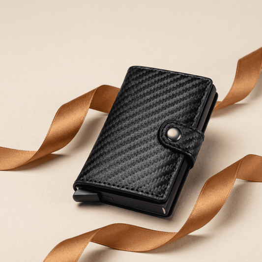 Porte-cartes RFID métallique slim carbone noir Vireon avec ruban cognac doré — Novaleor