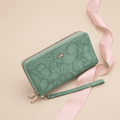 Portefeuille femme grande capacité double zip motif floral en cuir synthétique vert Zyra avec ruban rose poudré — Novaleor